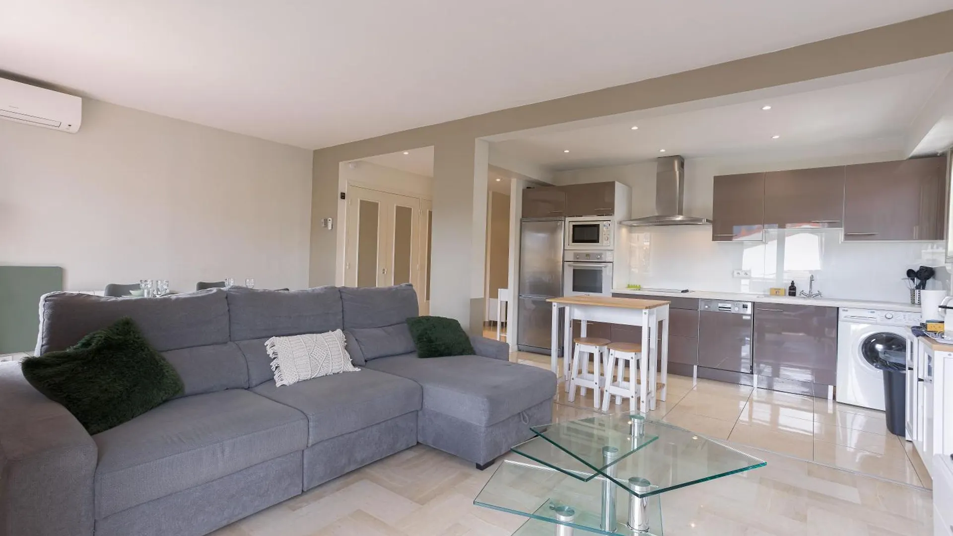 Апартаменты Cannes 77 - Terrasse, Spacieux, Clim, Paisible
