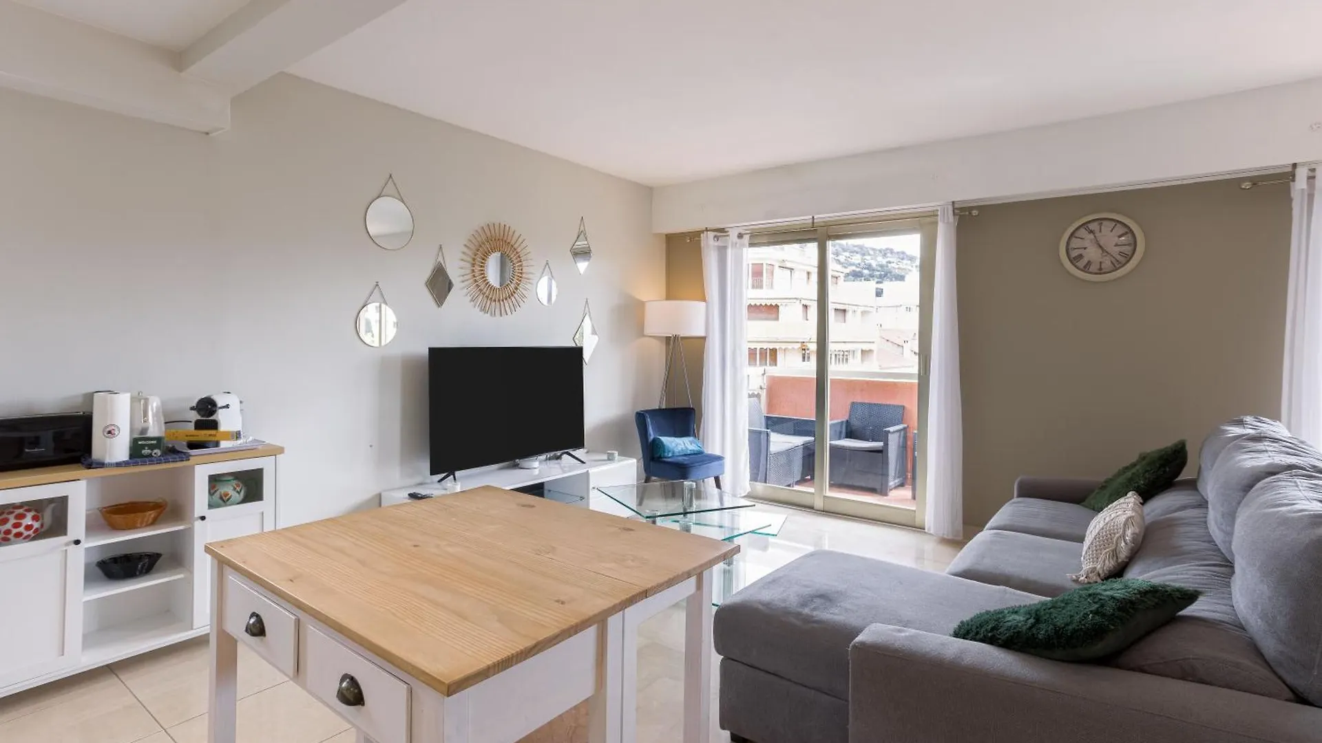 Apartment Cannes 77 - Terrasse, Spacieux, Clim, Paisible